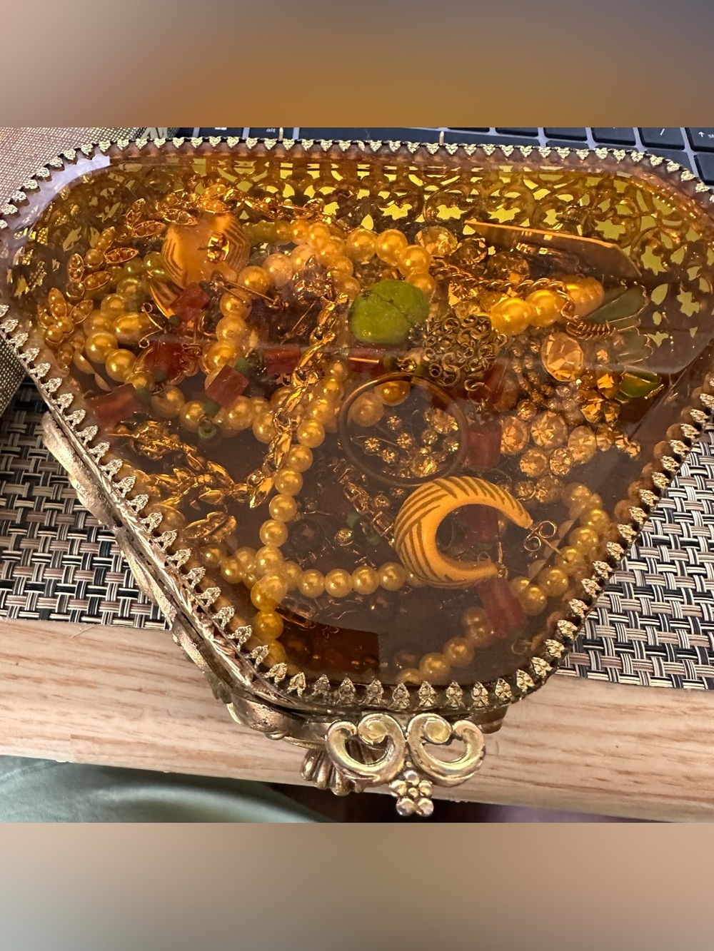 Vintage Treasure Jewelry and Box - Picture 1 of 11